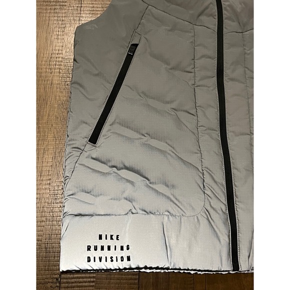 Nike Running Division Men's Reflective Puffer Vest Black Swoosh XS - Picture 5 of 12